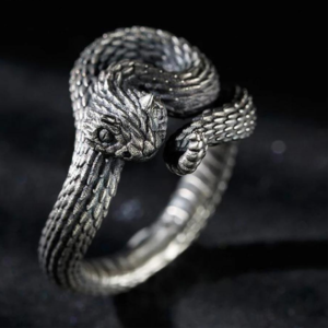 Anillo tipo serpiente